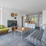 Le Canaio Upper Club Par Dodo-A-Cassis