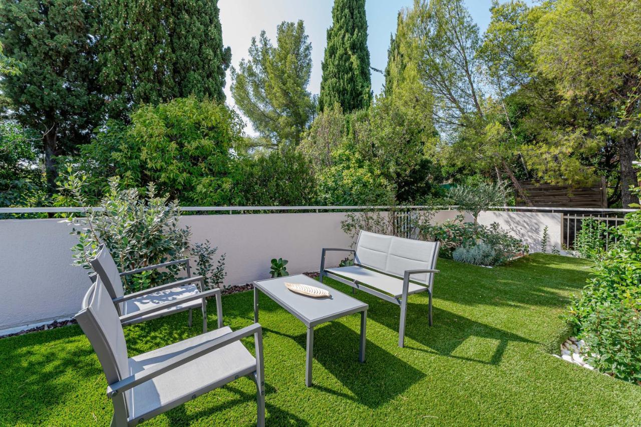 Le Canaio Upper Club Par Dodo-a-cassis Cassis
